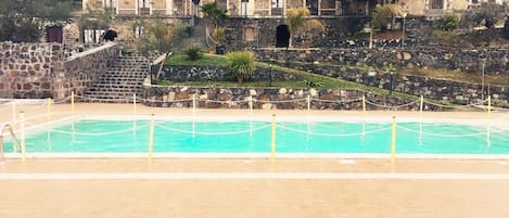 Outdoor pool, pool loungers