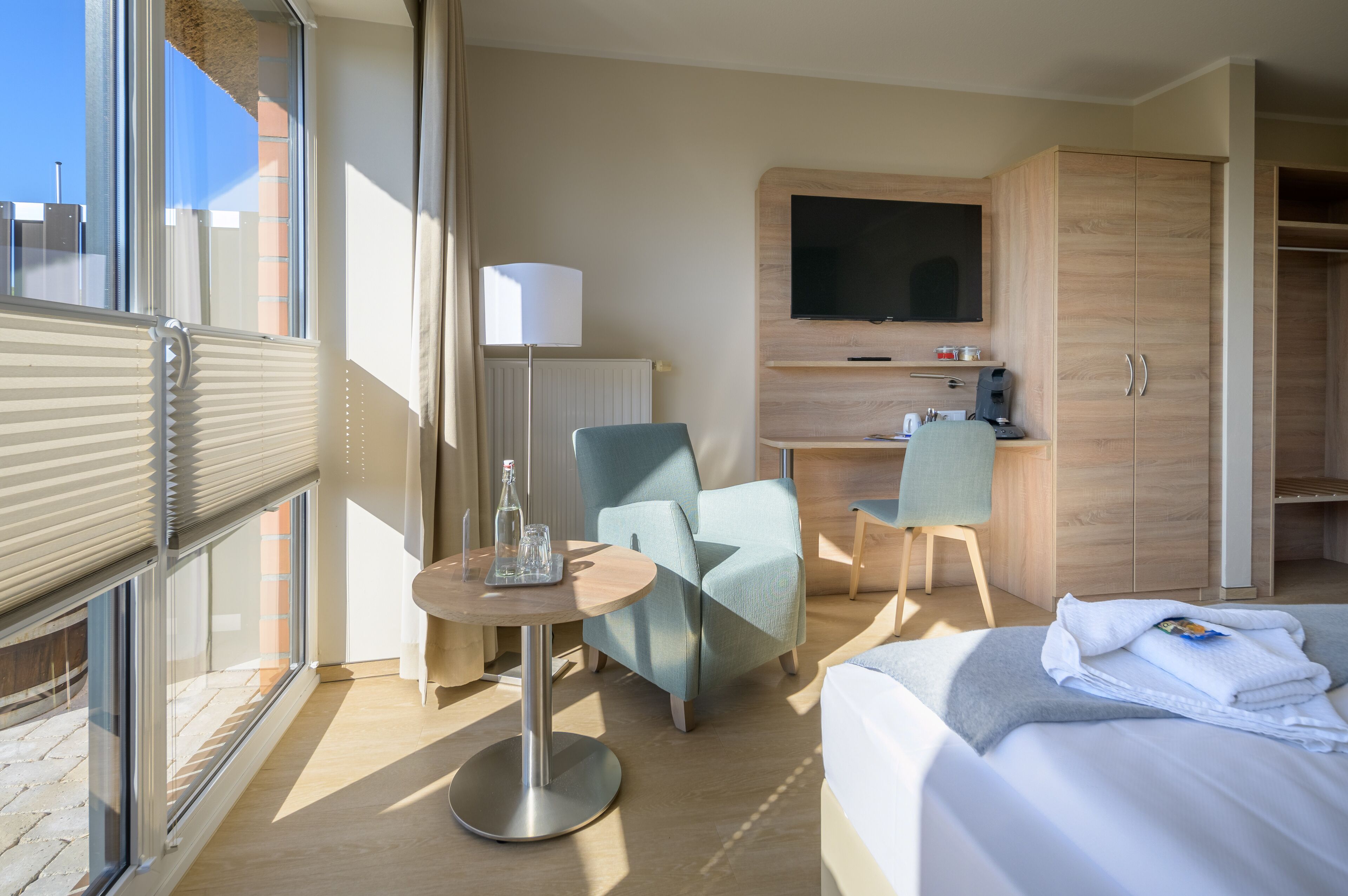 1 bedroom, in-room safe, desk, blackout curtains