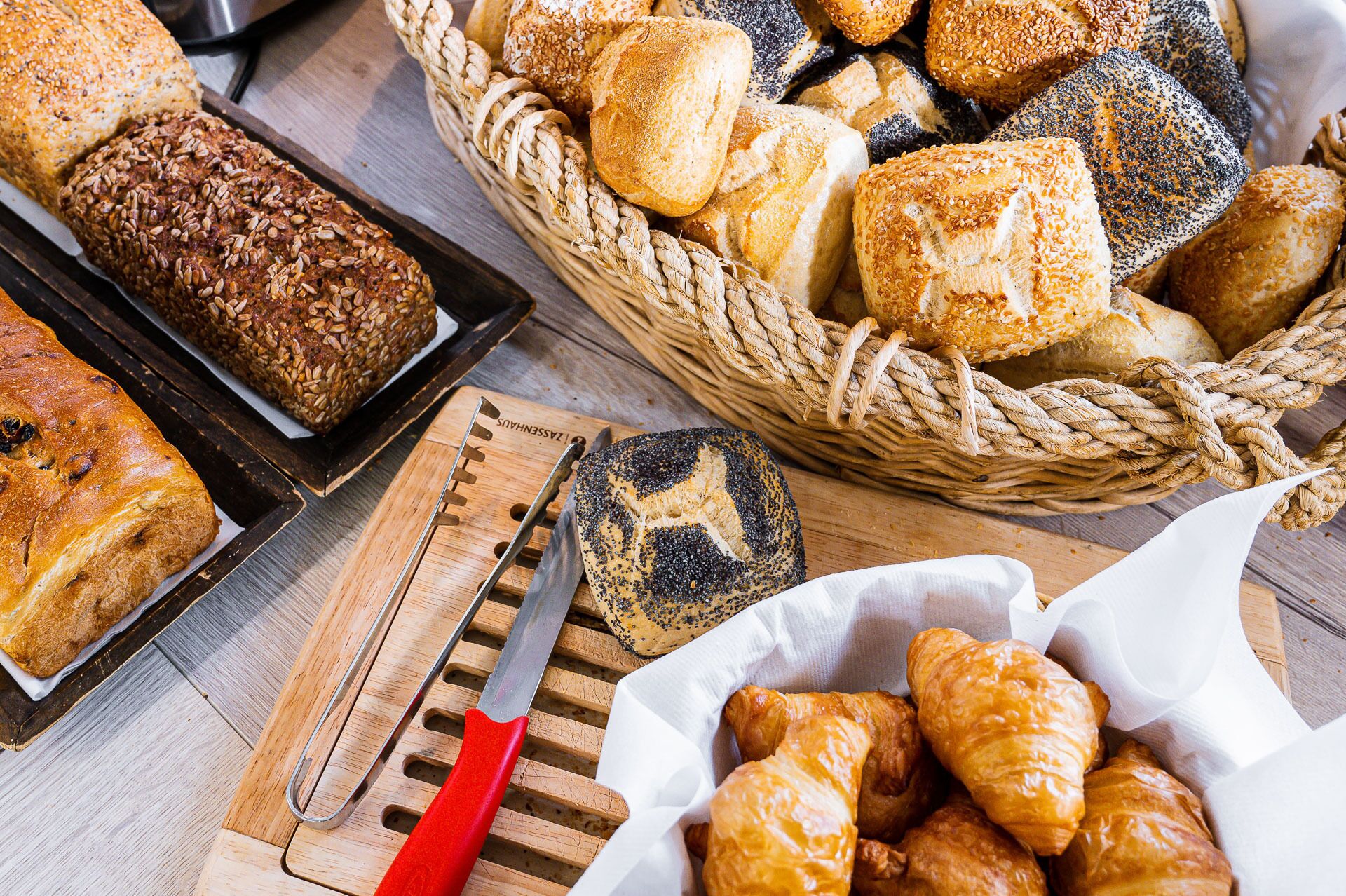 daily buffet breakfast (eur 18 per person)