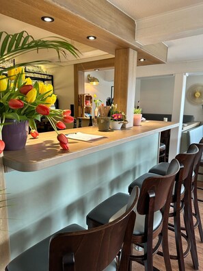 Bar (on property) - Nordsee-Hotel Arlau-Schleuse (Hattstedtermarsch)