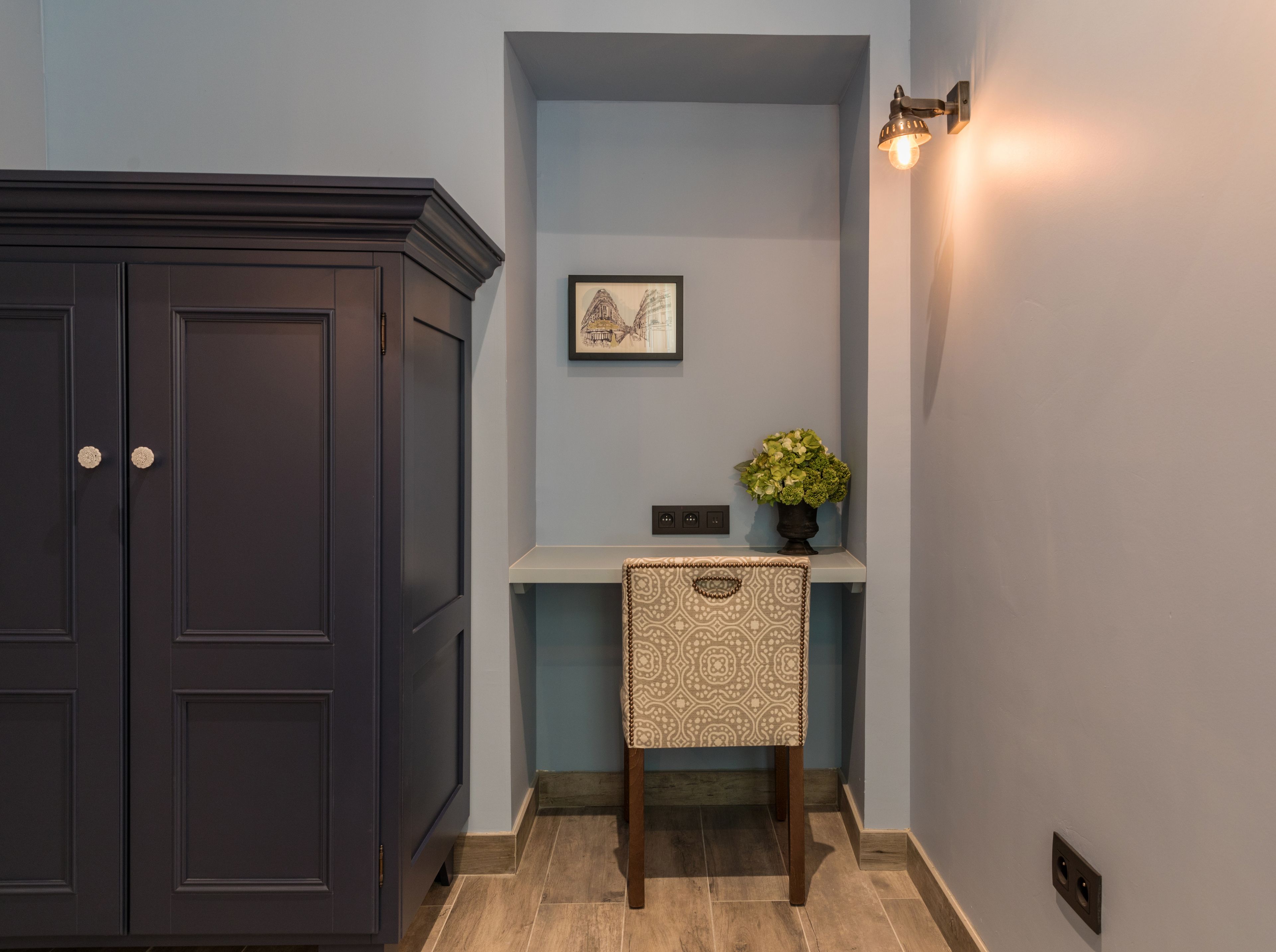 suite, ground floor | in-room safe, blackout curtains, iron/ironing board, cots/infant beds