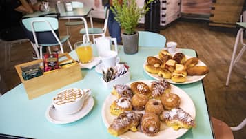 Desayuno continental todos los días (con cargo)