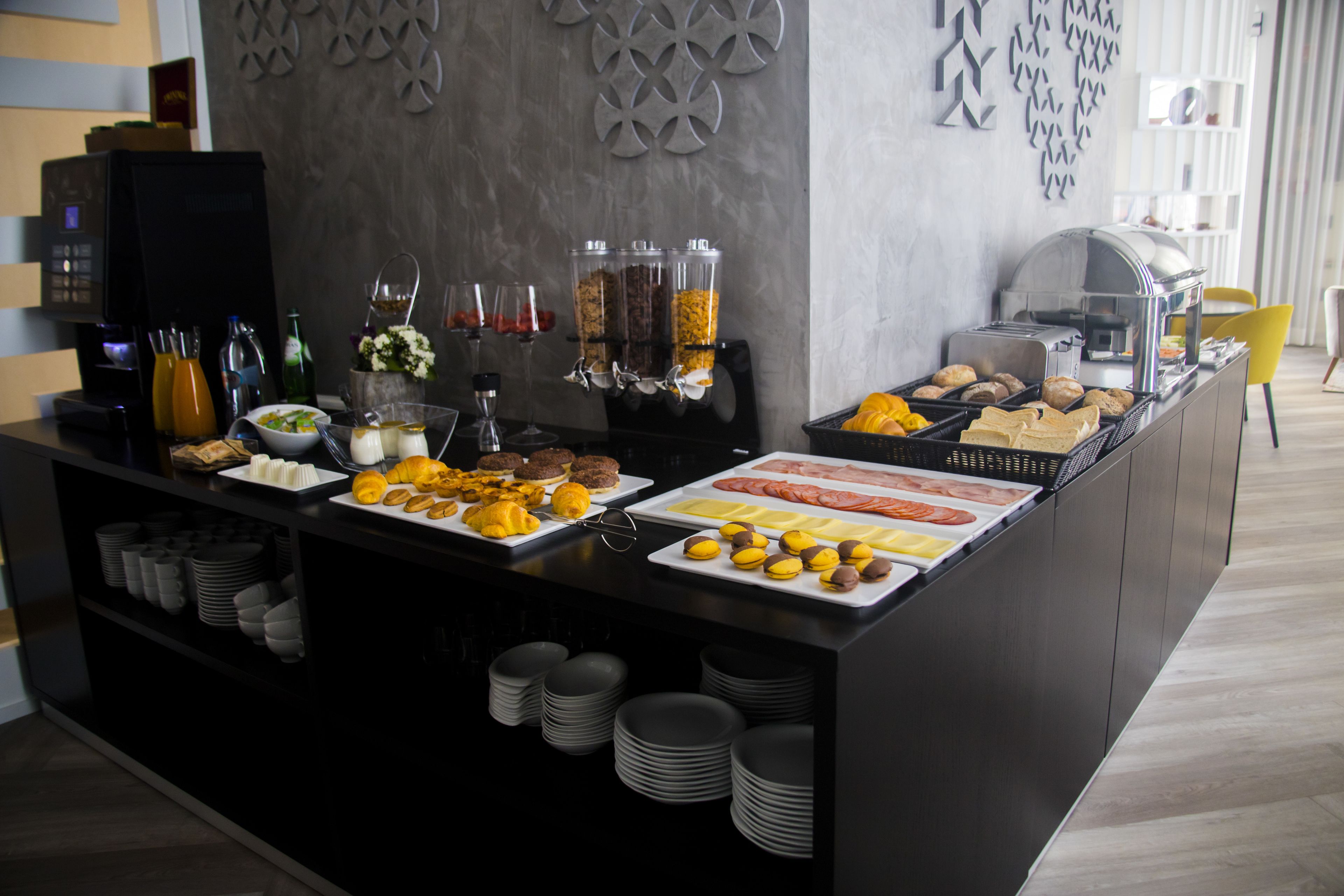 daily buffet breakfast (eur 9.5 per person)