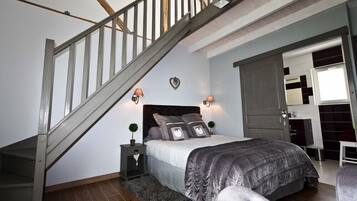 Superior tweepersoonskamer (Mezzanine and sofabed) | Individueel gedecoreerd, individueel gemeubileerd, gratis wifi