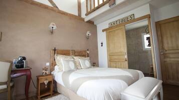 Double Room (Authentique) | Individually decorated, individually furnished, free WiFi