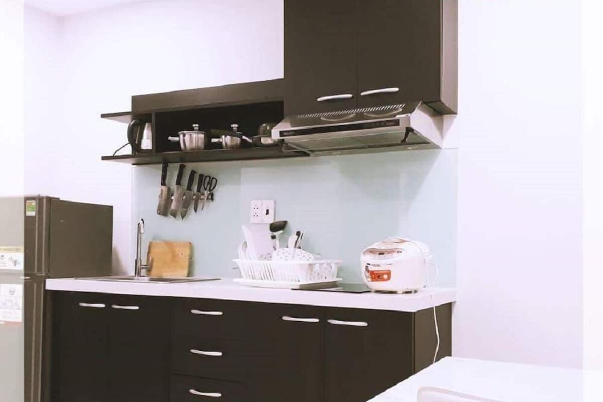 studio, 1 bedroom | private kitchen | fridge, microwave, oven, stovetop