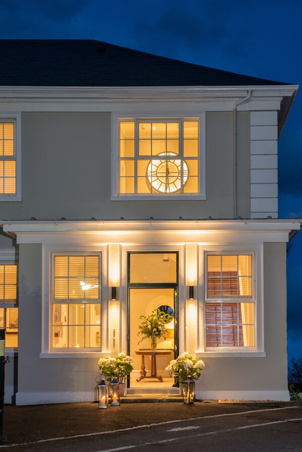 奢華公寓 | 1 間臥室、布置獨特、熨斗/熨衣板、床單