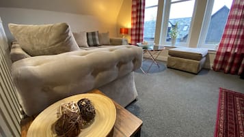 Chalet (7) | 3 bedrooms, individually decorated, individually furnished