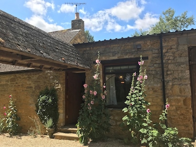 Holly House Bed & Breakfast