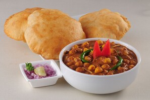 Daily local cuisine breakfast for a fee - Hotel Metro Jiapur (Jaipur)