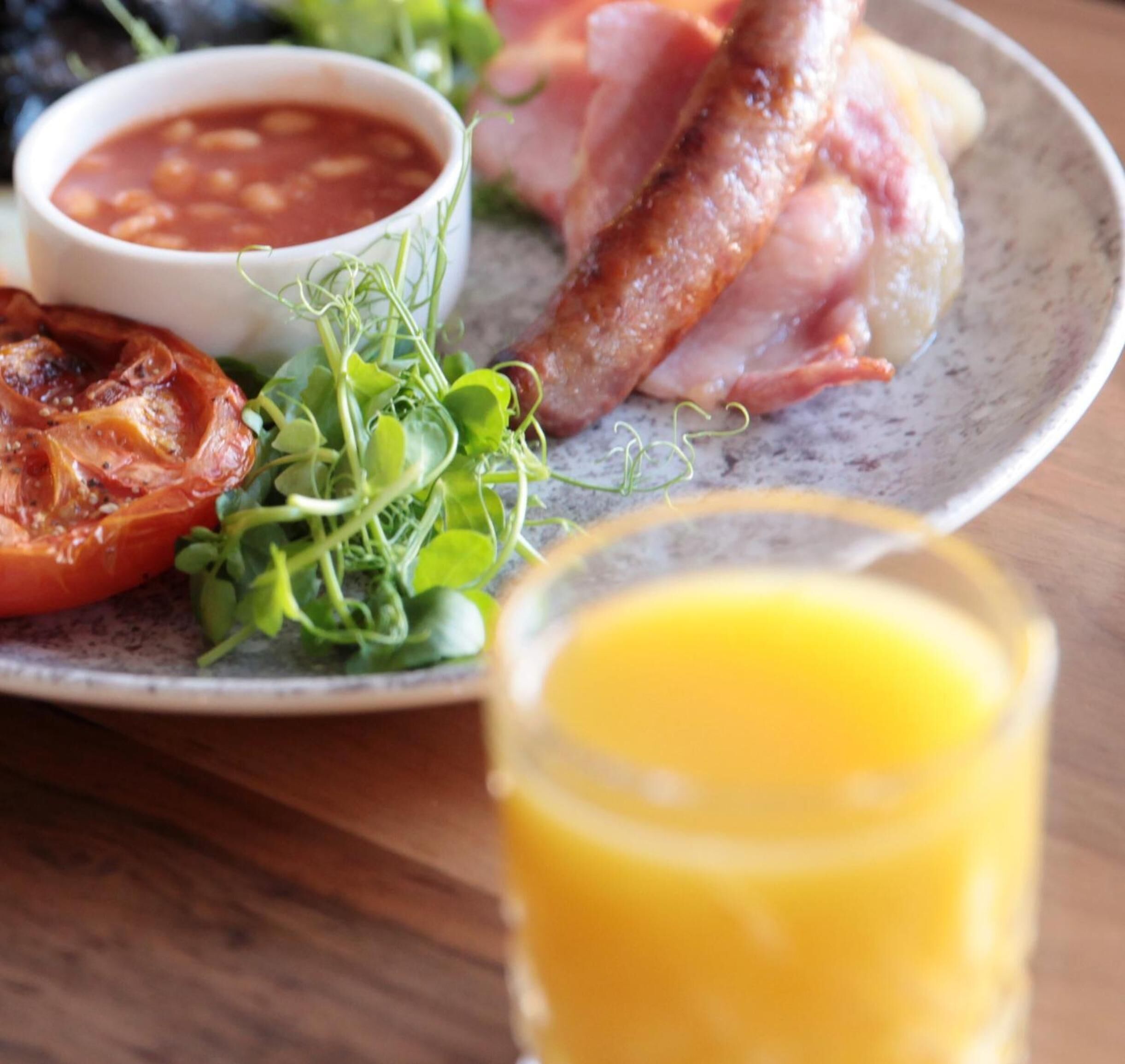 free daily cooked-to-order breakfast