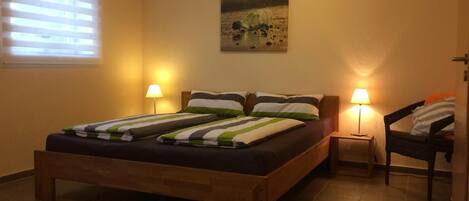 Free WiFi, bed sheets