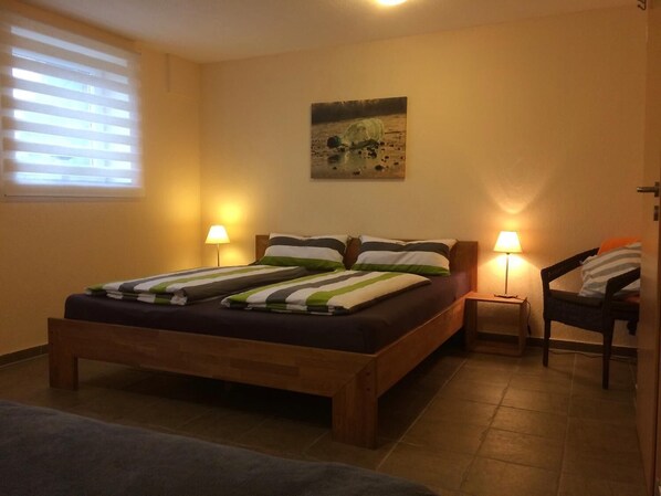 Wifi gratis y ropa de cama 