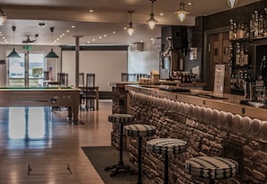 Bar (en la propiedad)