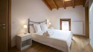 Apartment, Garden View | 1 bedroom, hypo-allergenic bedding, down comforters