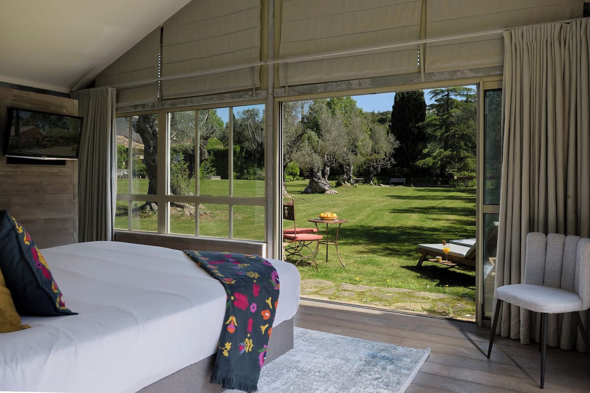 Signature Double Room | Minibar, blackout drapes, soundproofing, individually decorated