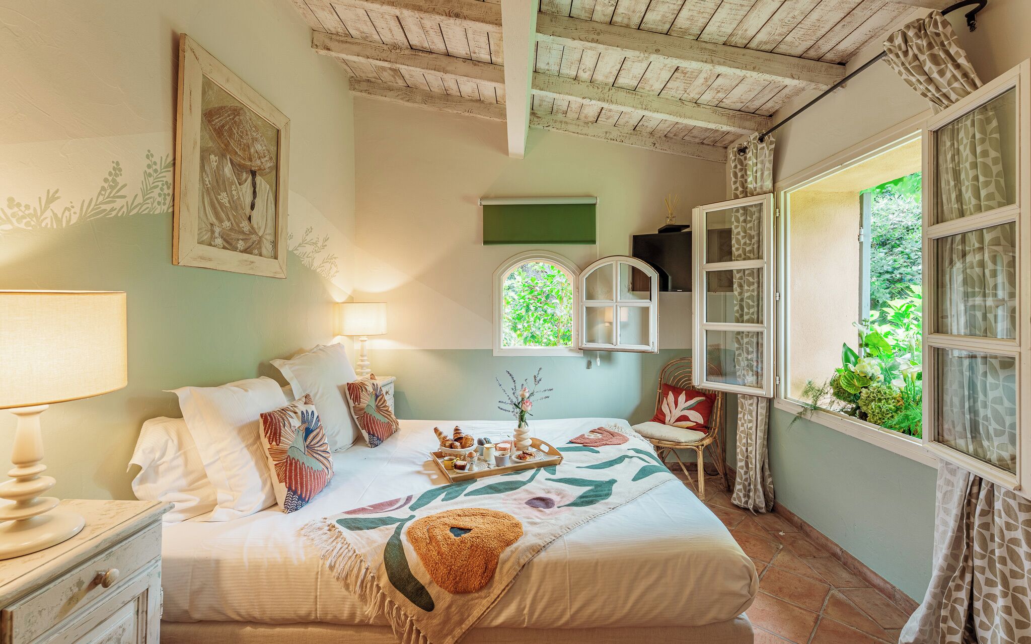 Standard Double Room | Minibar, blackout drapes, soundproofing, individually decorated