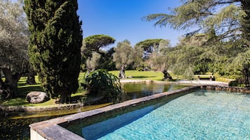Villa, 4 Bedrooms, Garden View | Terrace/patio