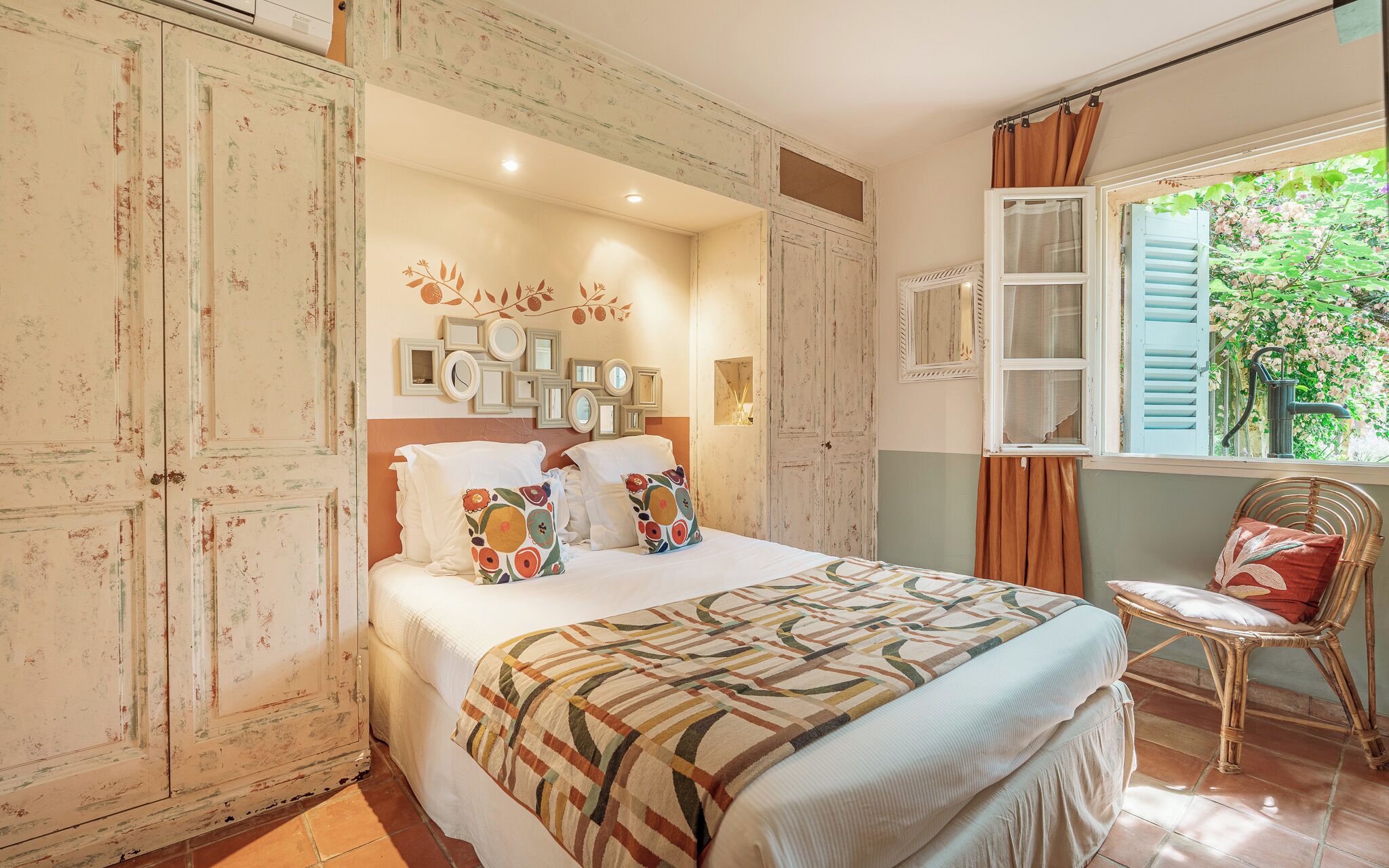 Standard Double Room | Minibar, blackout drapes, soundproofing, individually decorated