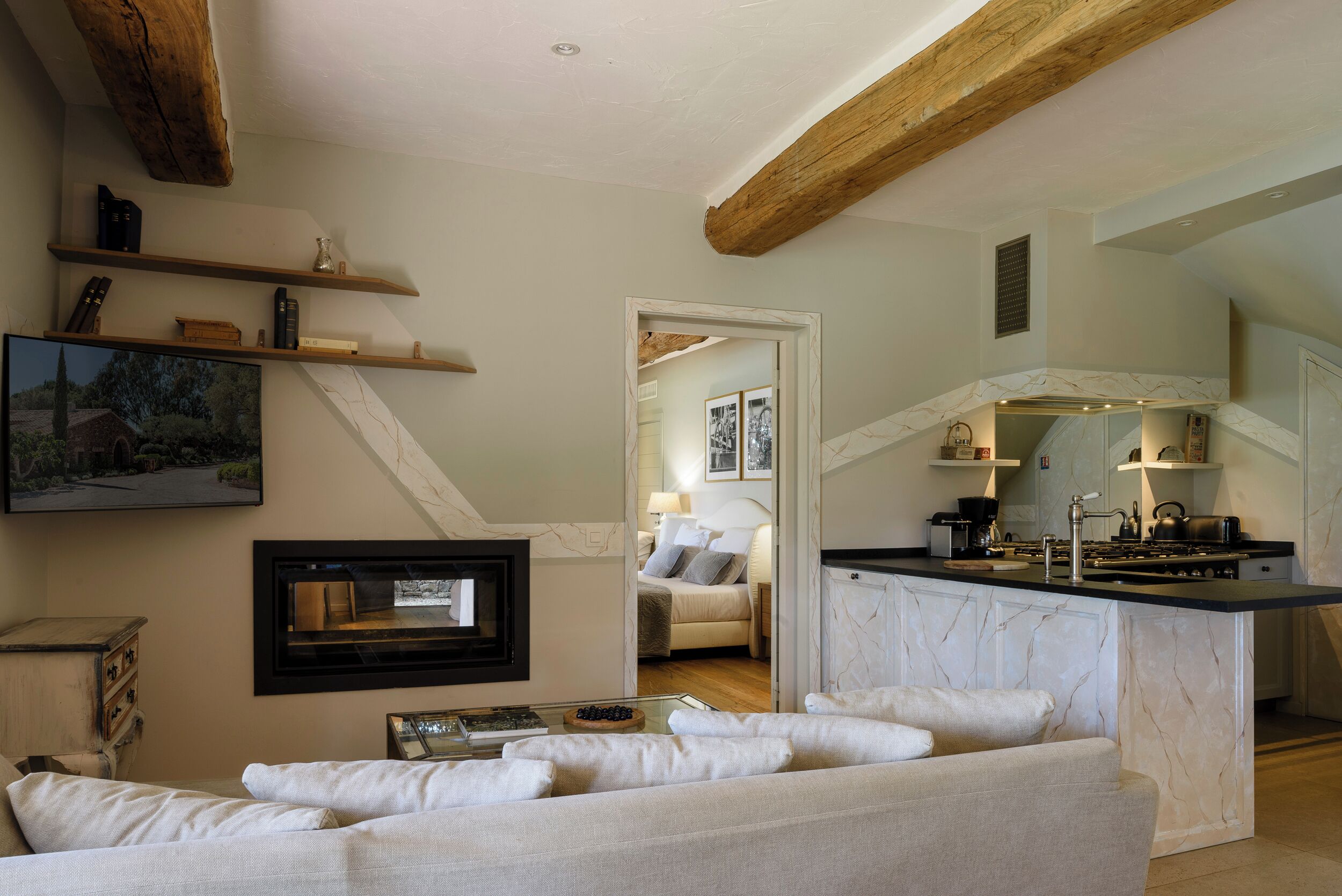 Deluxe Suite, Pool View | Minibar, blackout drapes, soundproofing, individually decorated