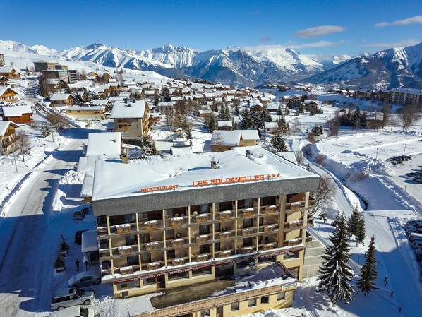 Aerial view - Hôtel Restaurant SPA Les Soldanelles (Fontcouverte-la-Toussuire)