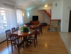 Luxury Apartment, 2 Bedrooms, Balcony | Living area | TV