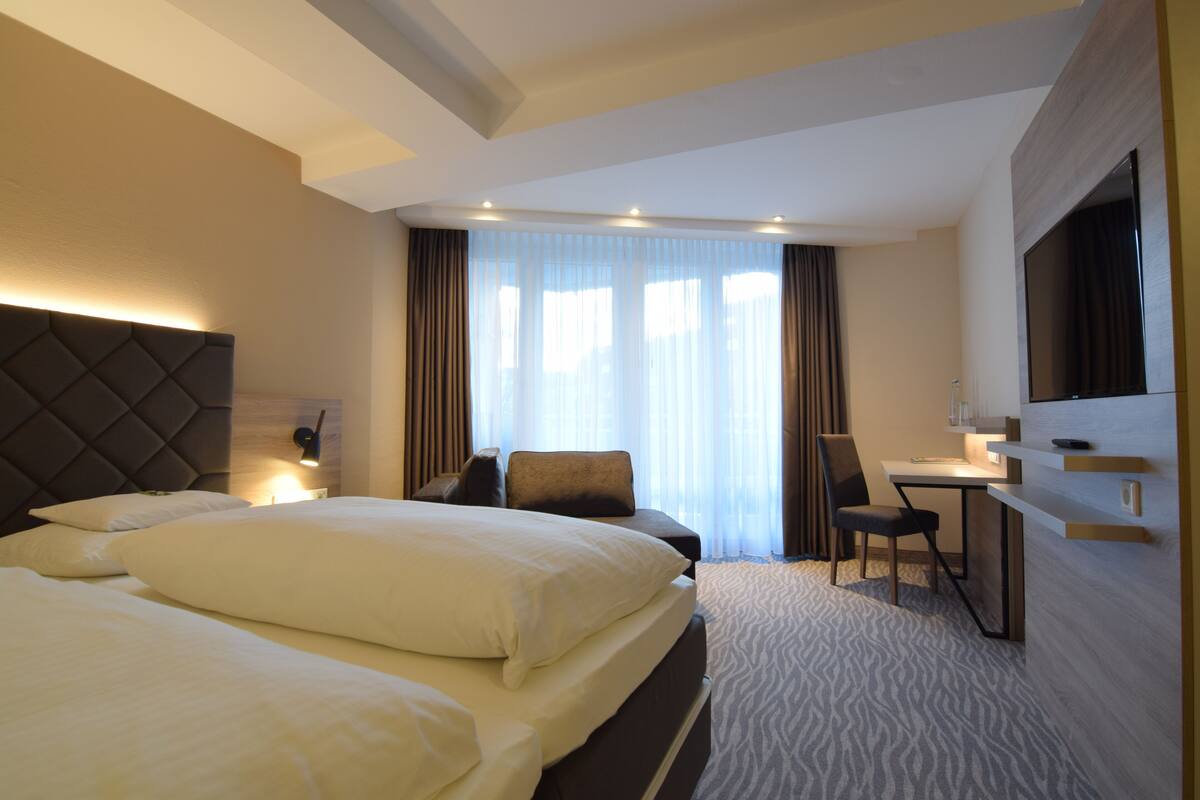 Double Room | Minibar, in-room safe, desk, soundproofing