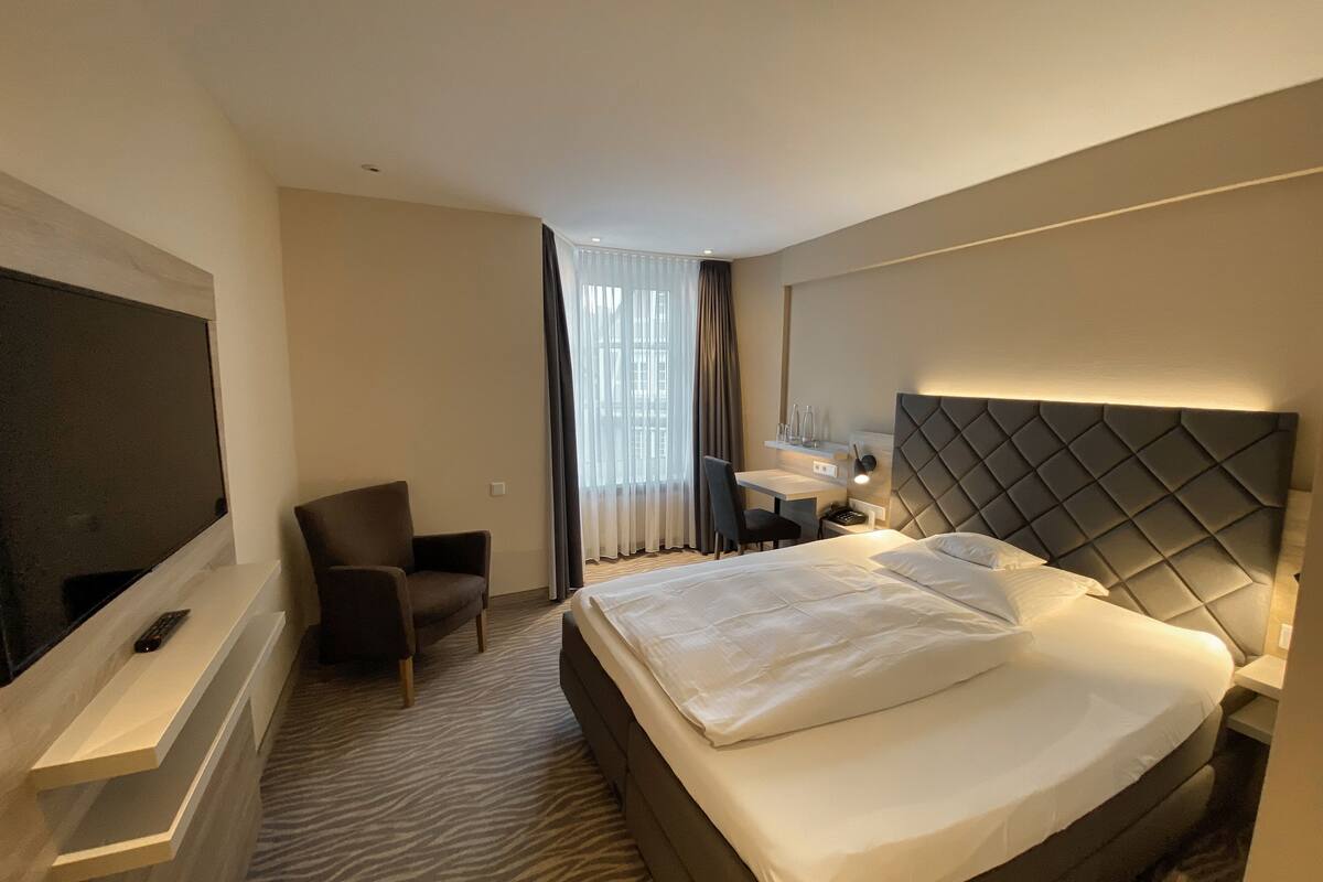 Minibar, in-room safe, desk, soundproofing