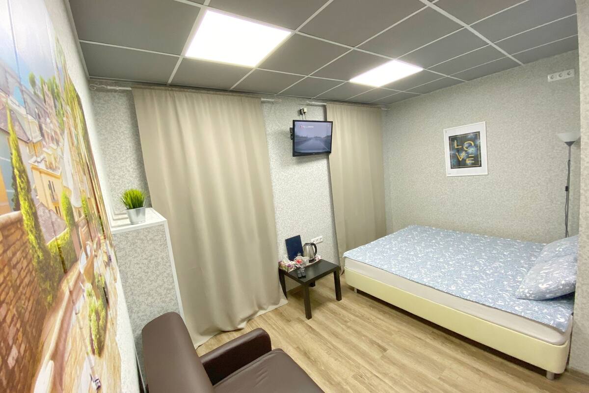 Premium bedding, in-room safe, blackout curtains, iron/ironing board