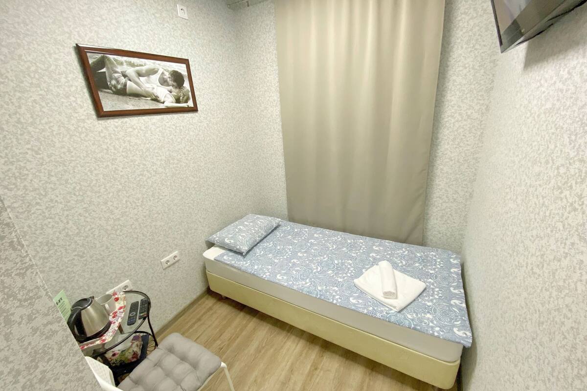 Premium bedding, in-room safe, blackout curtains, iron/ironing board
