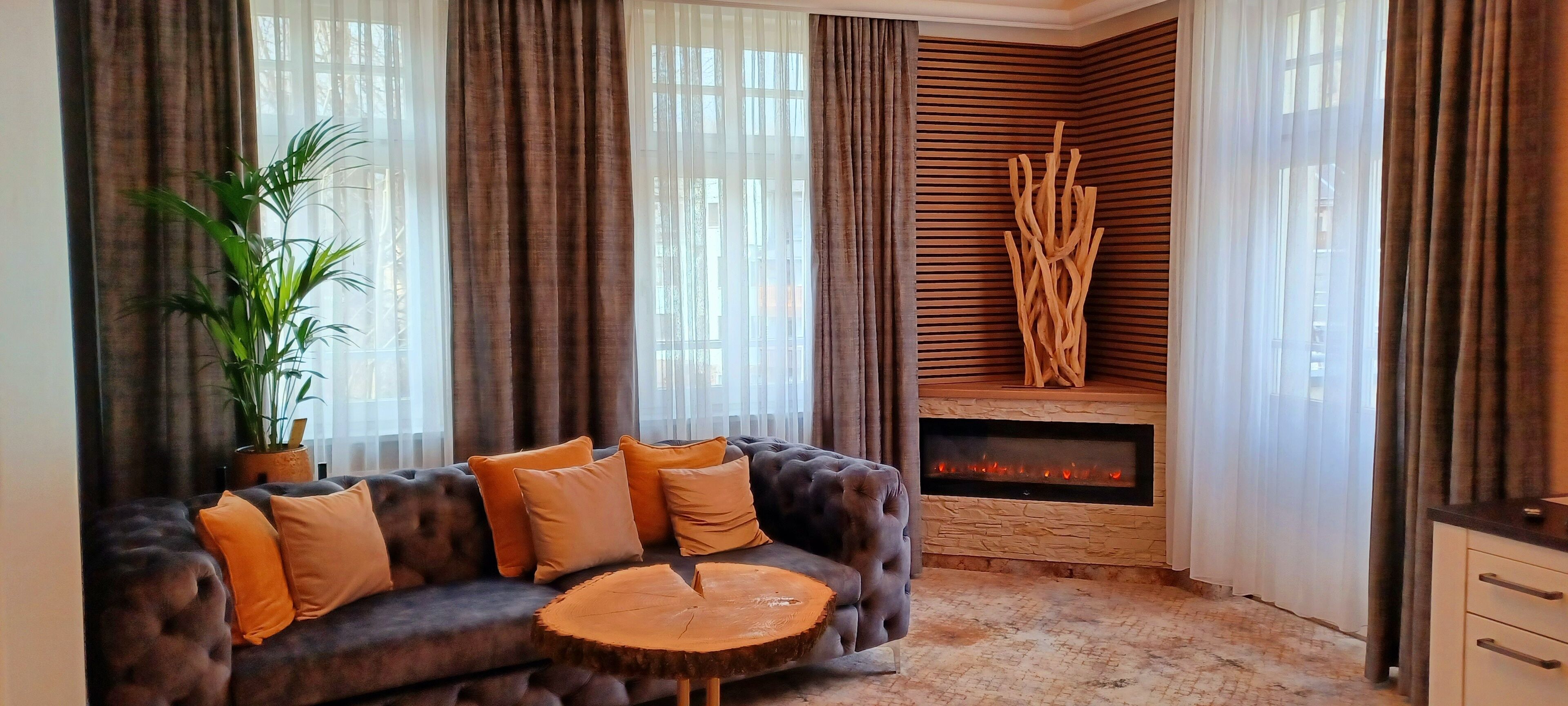 signature suite | living area