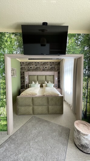 ジュニア スイート | 低刺激性寝具、羽毛の掛け布団、ミニバー、セーフティボックス (室内)