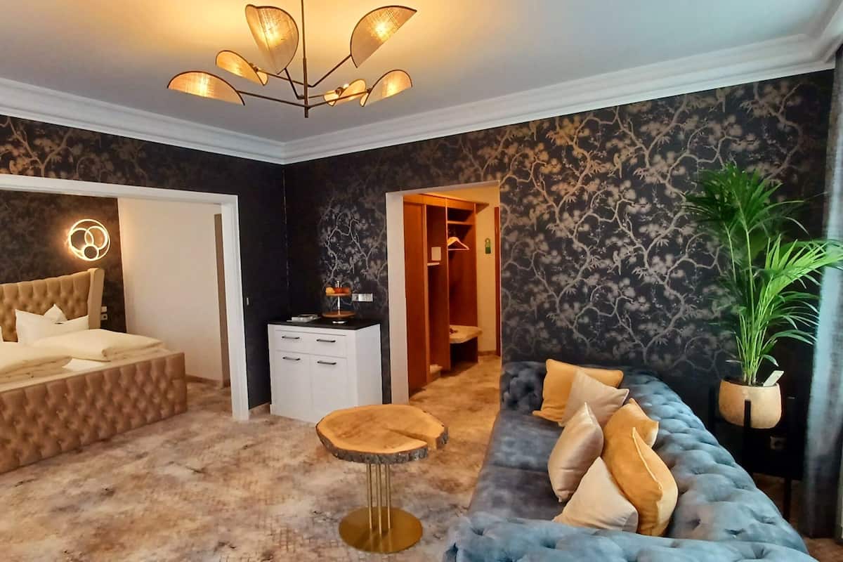 signature suite | 1 bedroom, hypo-allergenic bedding, down duvets, minibar