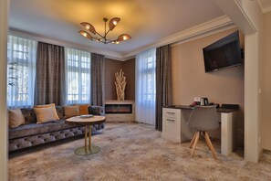 低過敏寢具、羽絨被、迷你吧、客房內保險箱