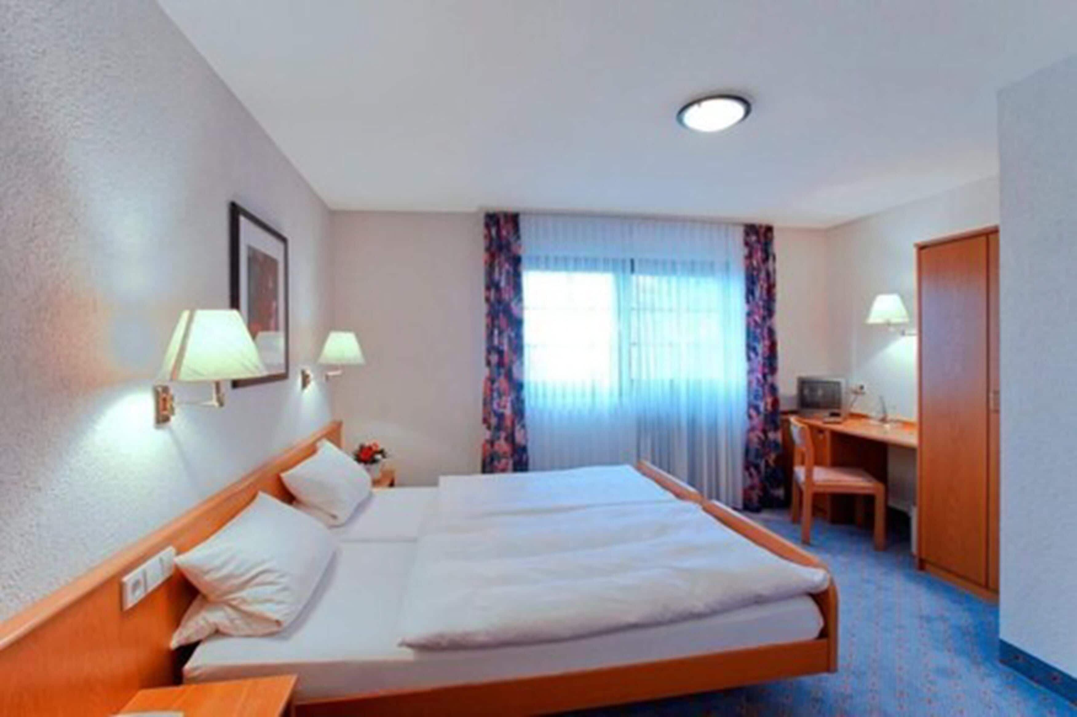 In-room safe, desk, blackout drapes, free WiFi