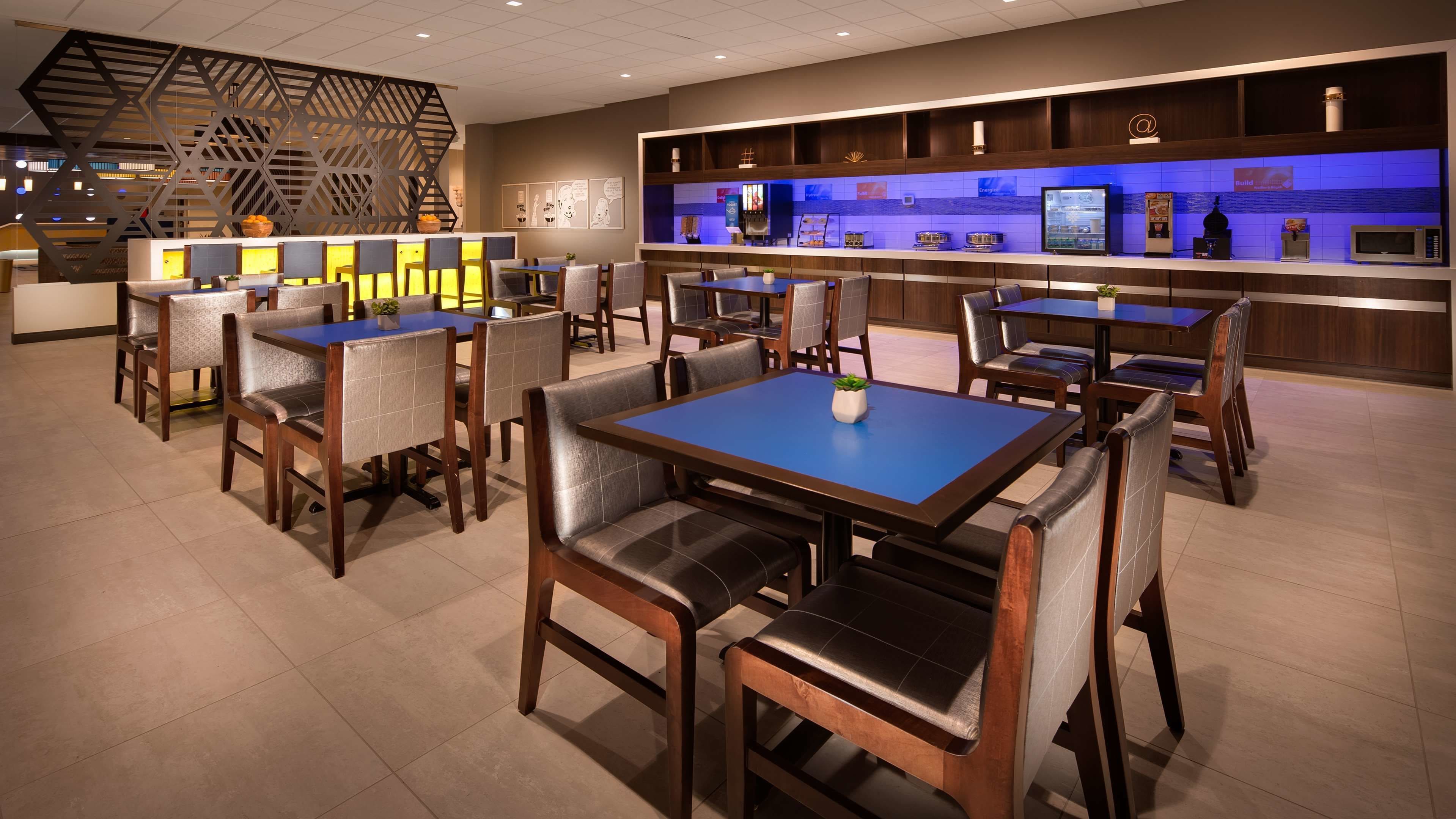 free daily full breakfast