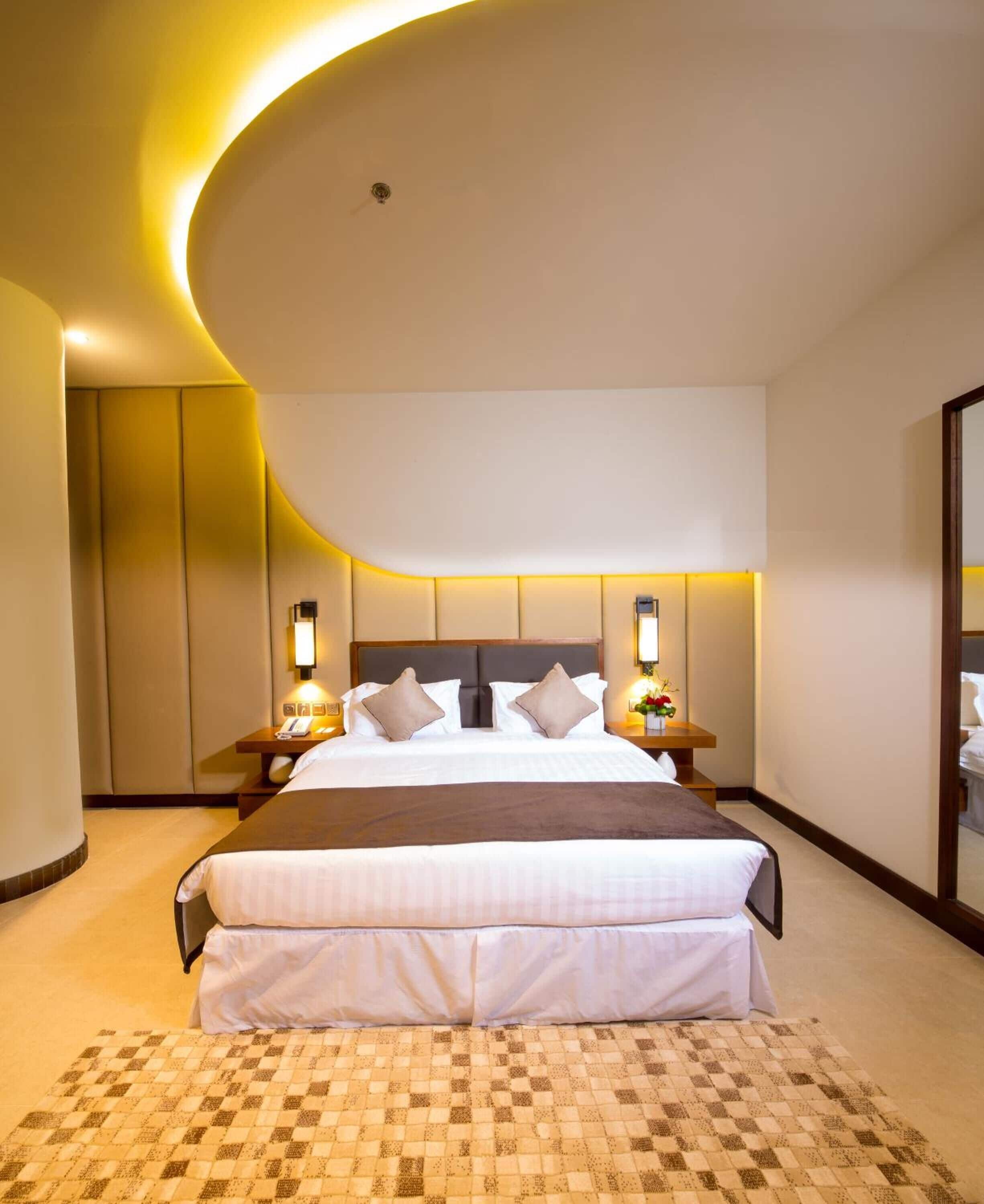 premium bedding, minibar, in-room safe, desk