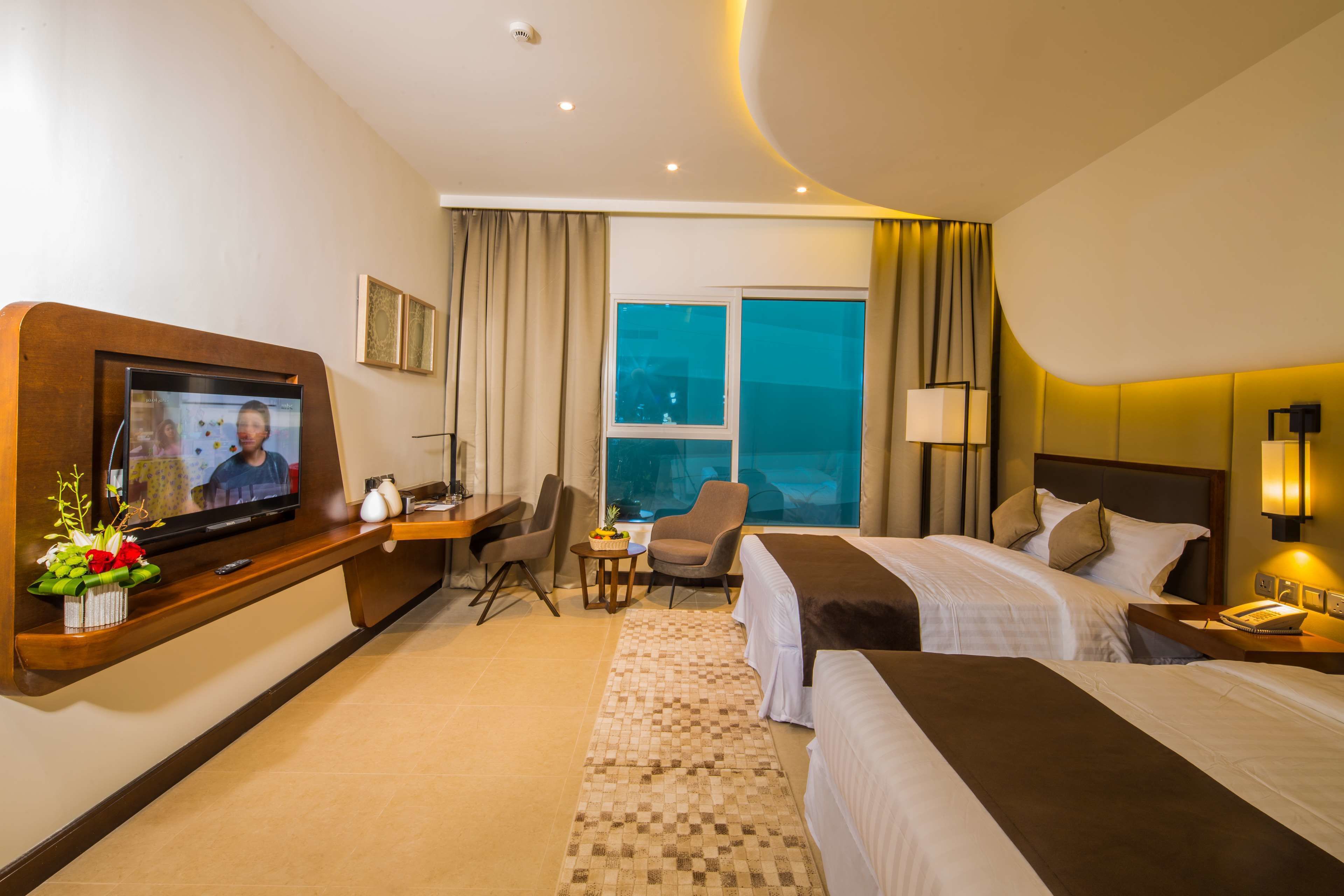 premium bedding, minibar, in-room safe, desk