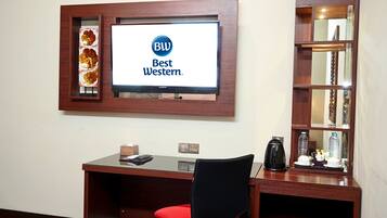 Televisión de pantalla plana de 24 pulgadas con canales por cable