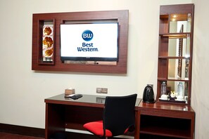 24-inch flat-screen TV with cable channels, TV - Best Western Senayan (Jakarta)