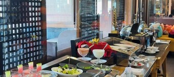 เบสท์ เวสเทิร์น เซนายัน