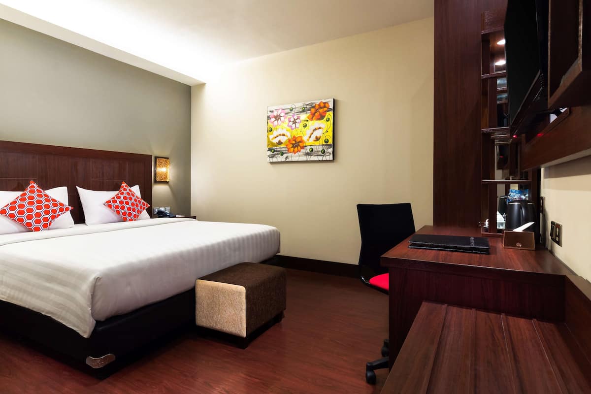 In-room safe, desk, laptop workspace, iron/ironing board (on request)