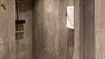 Superior Double Room | Bilik Mandi | Pancuran mandi, hulu semburan mandi hujan