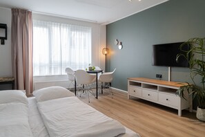 Duplex Suite | 書桌、遮光布/窗簾、免費無線上網、床單