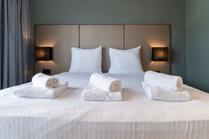 Family Apartment | Desk, blackout drapes, free WiFi, bed sheets - Hotel de Duif Lisse - Keukenhof (Lisse)