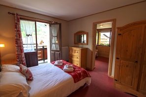 Egyptian cotton sheets, premium bedding, individually decorated - Hotel Christiania (Les Gets)