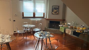 Colazione a buffet inclusa, servita tutte le mattine