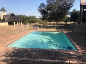 Hồ bơi ngoài trời 