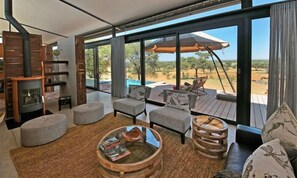 Fireplace - Otjimbondona Kalahari (Windhoek)