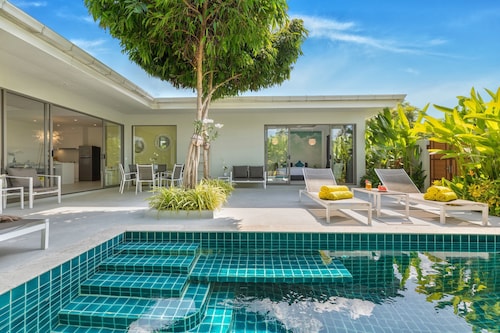 ヴィラ ホワイト オーキッド